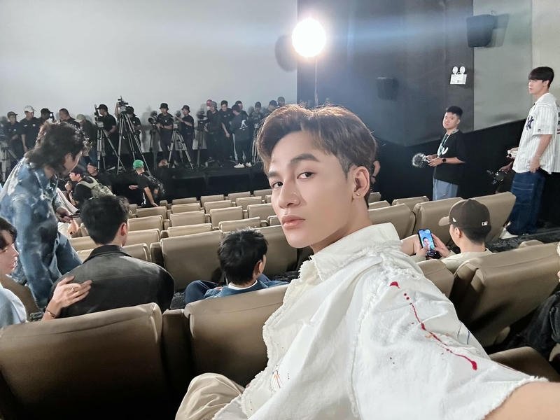 Ảnh Ali Hoàng Dương đẹp trai với kiểu tóc gọn gàng