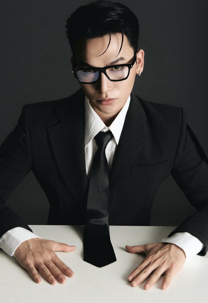 Ảnh Ali Hoàng Dương phong cách trẻ trung