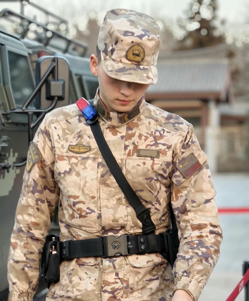 Ảnh bộ đội đẹp trai ghi lại nét giản dị đời thường