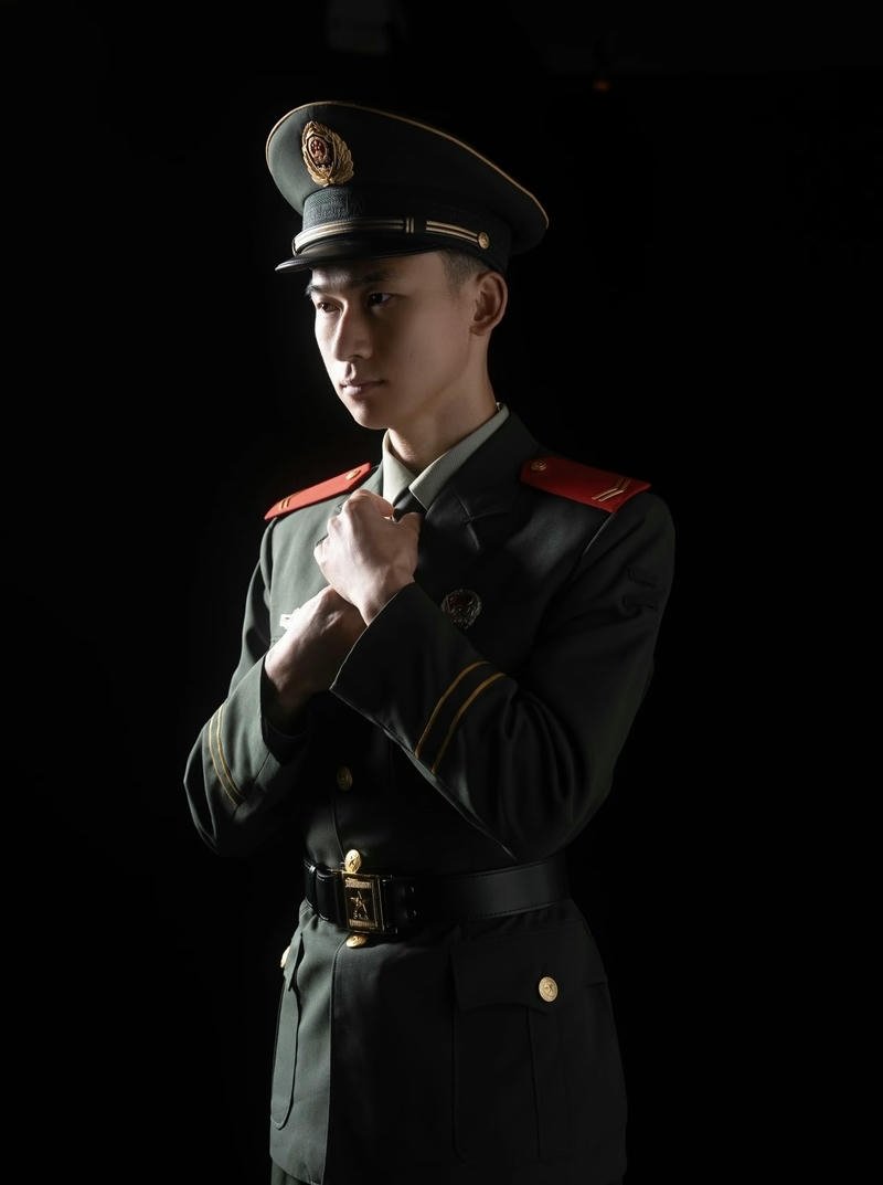 Ảnh bộ đội đẹp trai góc nghiêng đầy khí chất