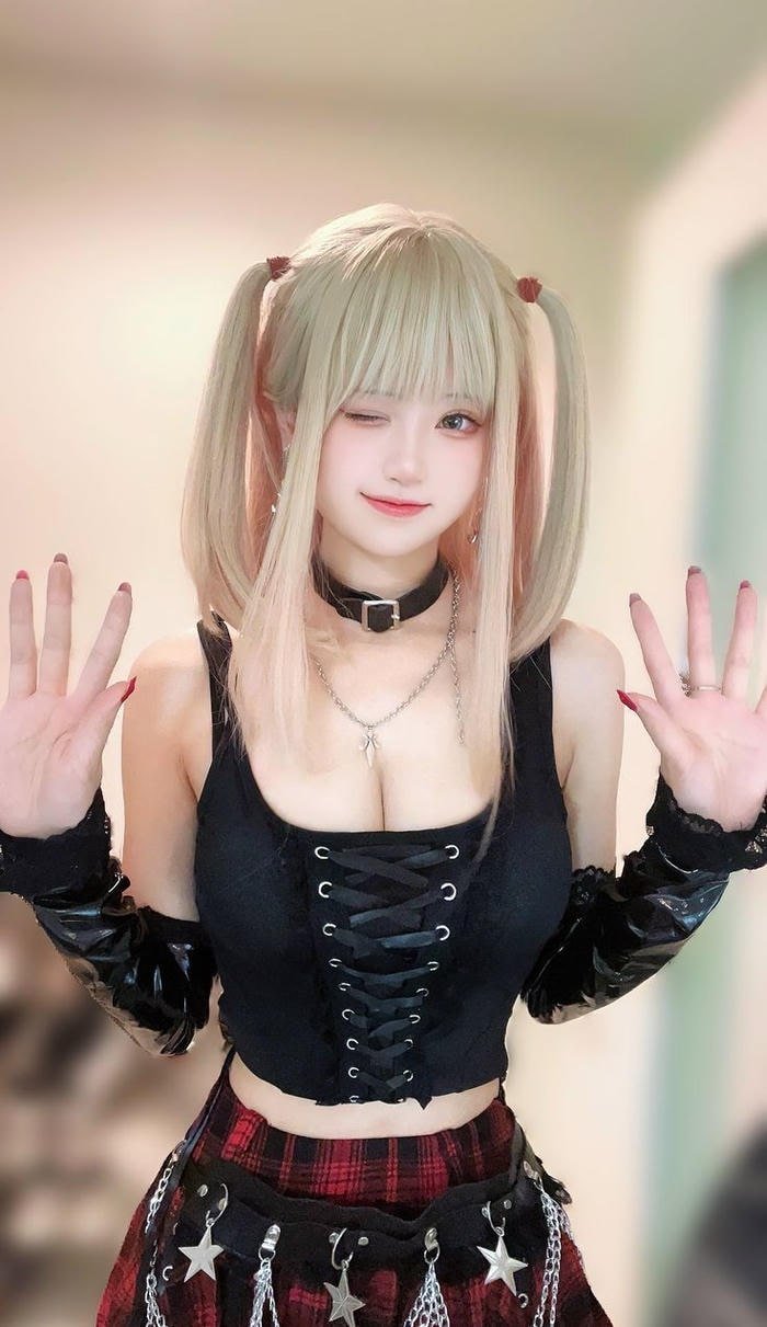 Ảnh cosplay anime nữ với tạo hình nhân vật hoạt hình