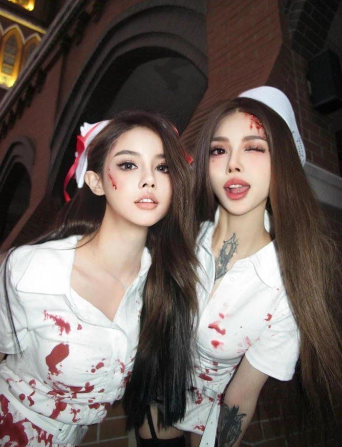 Ảnh cosplay y tá trang phục trắng cực dễ thương