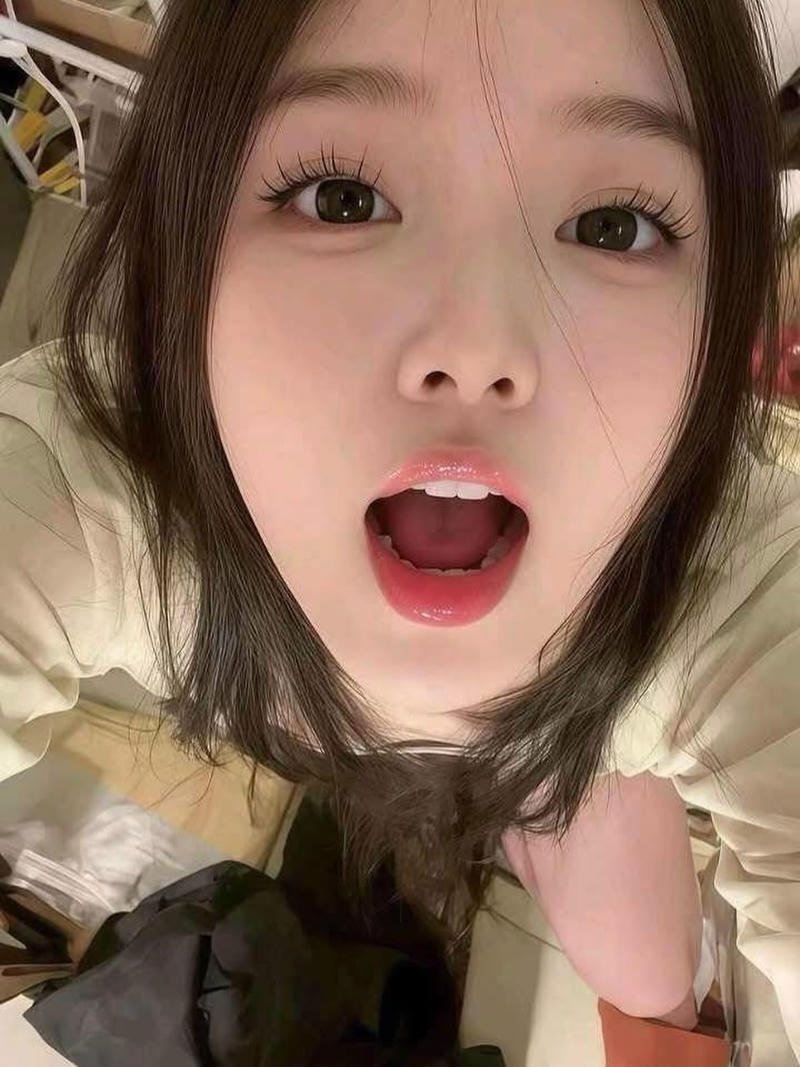 Ảnh gái xinh Việt Nam tạo dáng tự nhiên dễ thương