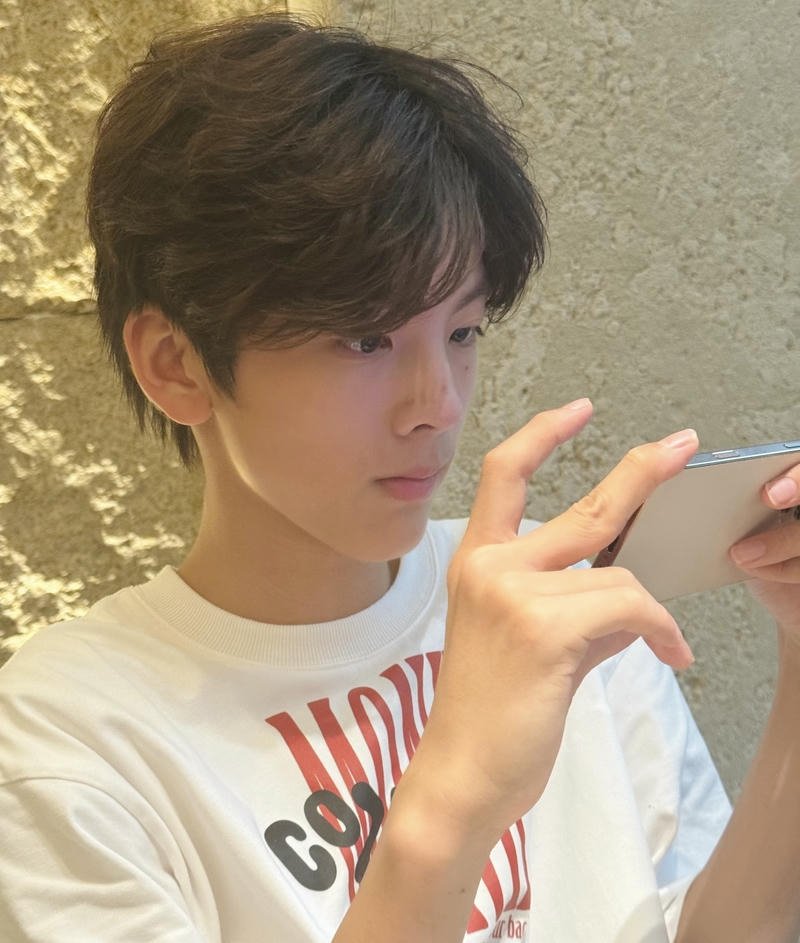 Ánh mắt cuốn hút trai đẹp 13 tuổi đẹp nhất