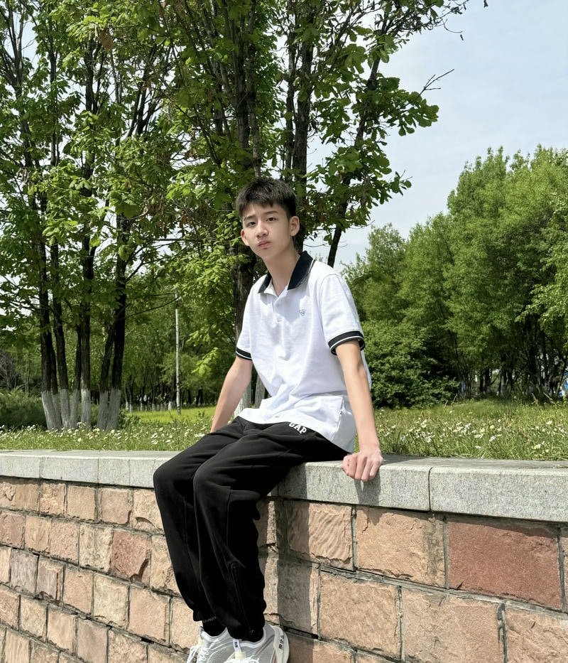 Ánh mắt hiền trong ảnh trai đẹp 13 tuổi cực mê