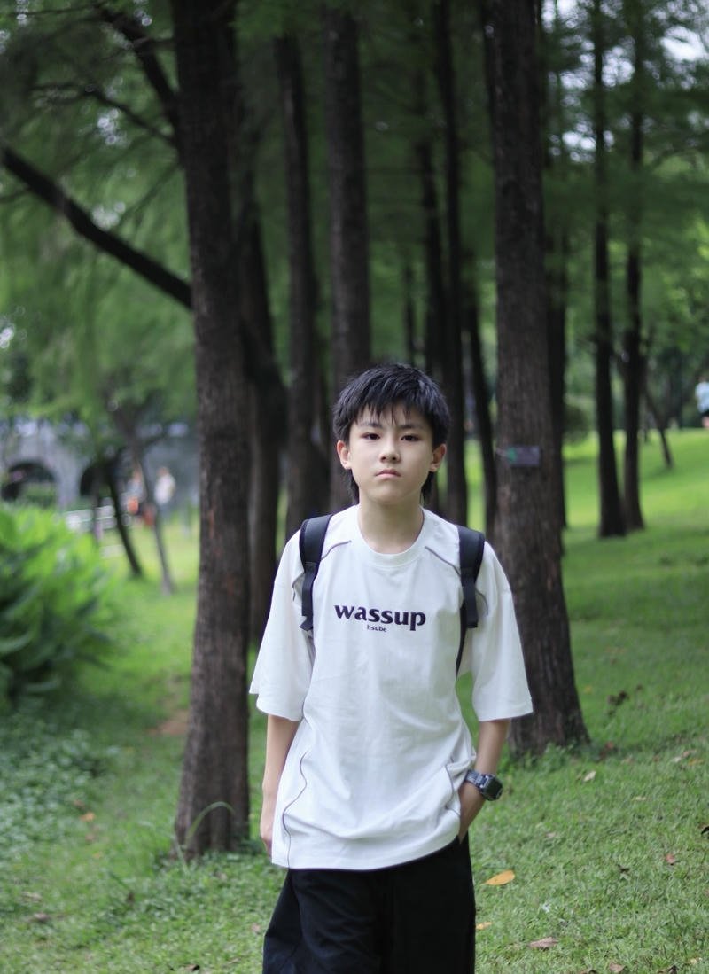 Ánh mắt hiền và gương mặt sáng của ảnh trai đẹp 2k11 đời thường