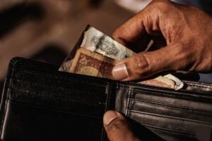 Ảnh meme hết tiền thumbnail