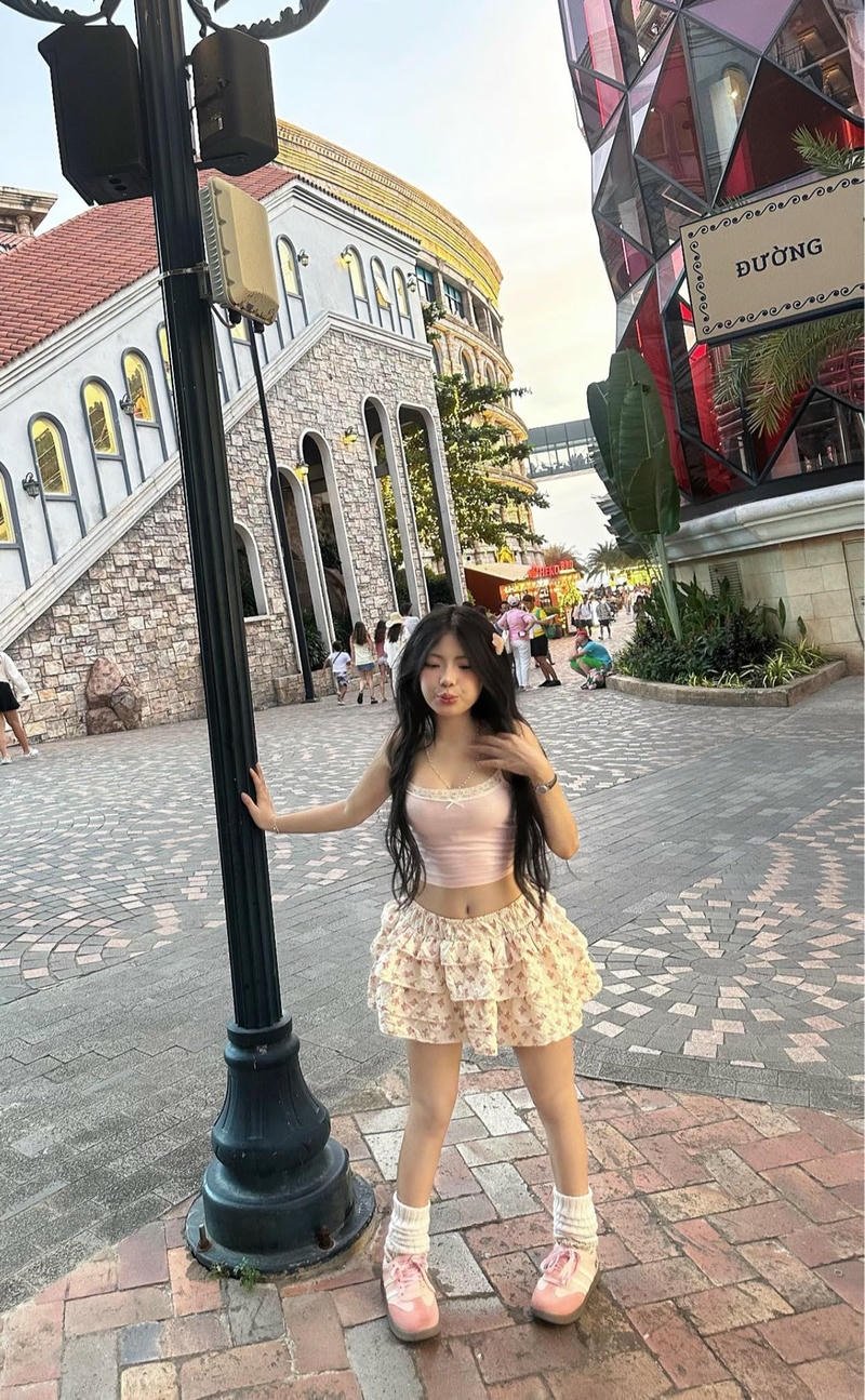 Ánh nhìn cuốn hút của mỹ nhân Việt Nam