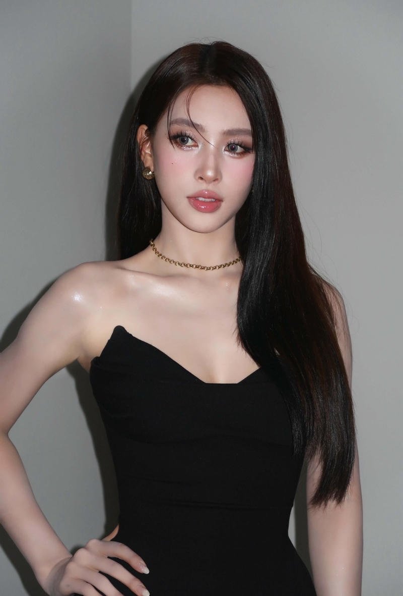 Ánh nhìn cuốn hút tạo nên vibe girl gợi cảm