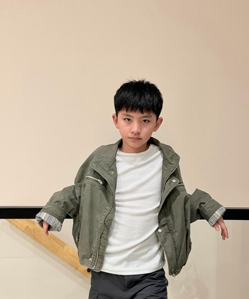 Ảnh trai đẹp 13 tuổi dễ thương nam sinh