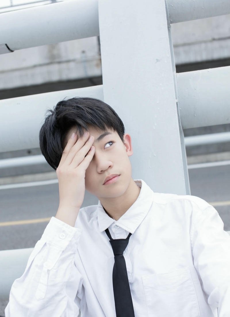 Ảnh trai đẹp 13 tuổi trẻ trung và nhẹ nhàng