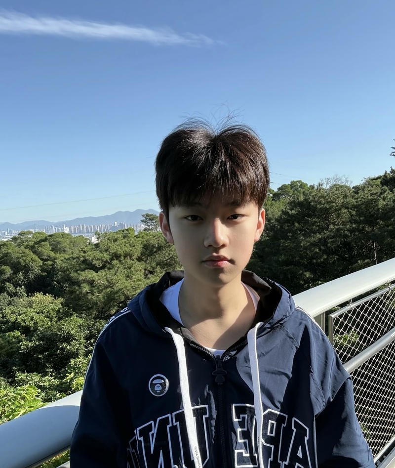 Ảnh trai đẹp 2k11 với thần thái nhẹ nhàng và ánh mắt hiền