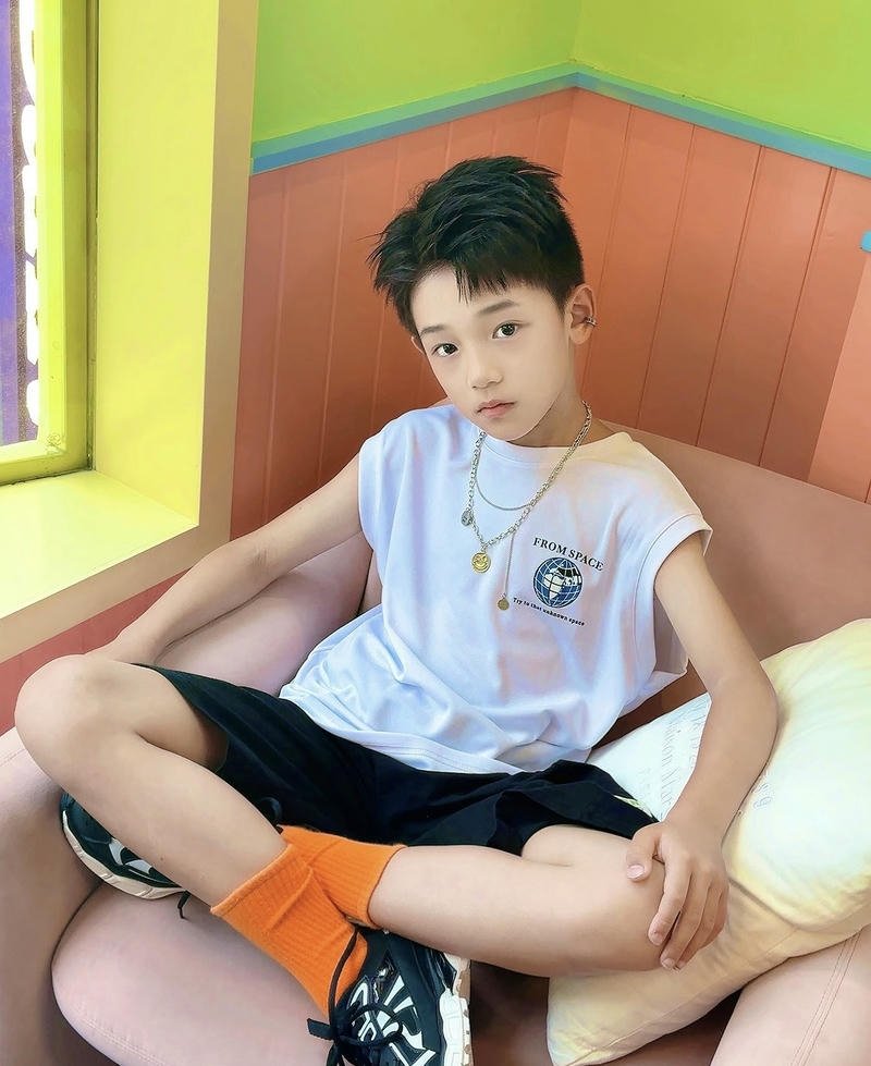 Ảnh trai đẹp 2k12 ghi lại thần thái cuốn hút của nam sinh trẻ