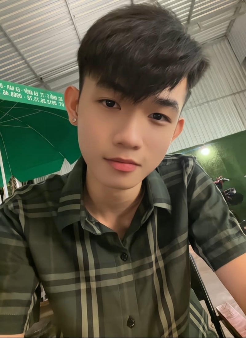 Ảnh trai đẹp 2k12 tự nhiên của nam sinh trẻ