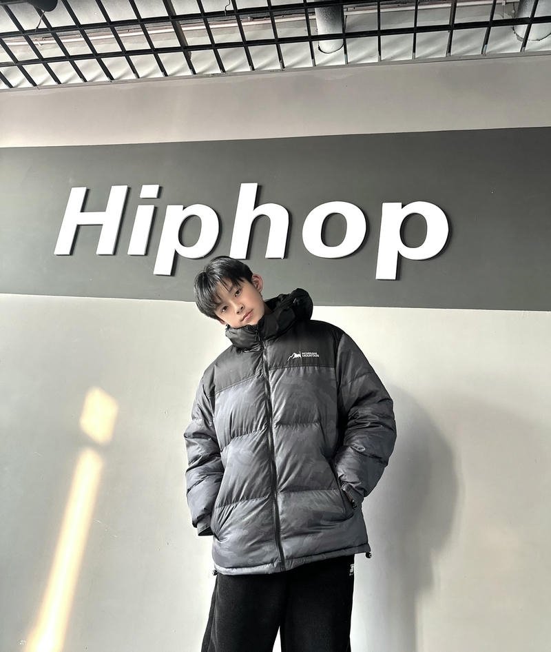 Ảnh trai đẹp 2k13 với gương mặt sáng và biểu cảm thân thiện