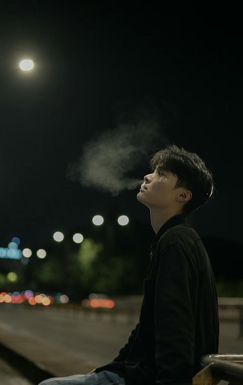 Ảnh trai đẹp 2k7 phong thái tự nhiên của chàng trai nổi bật