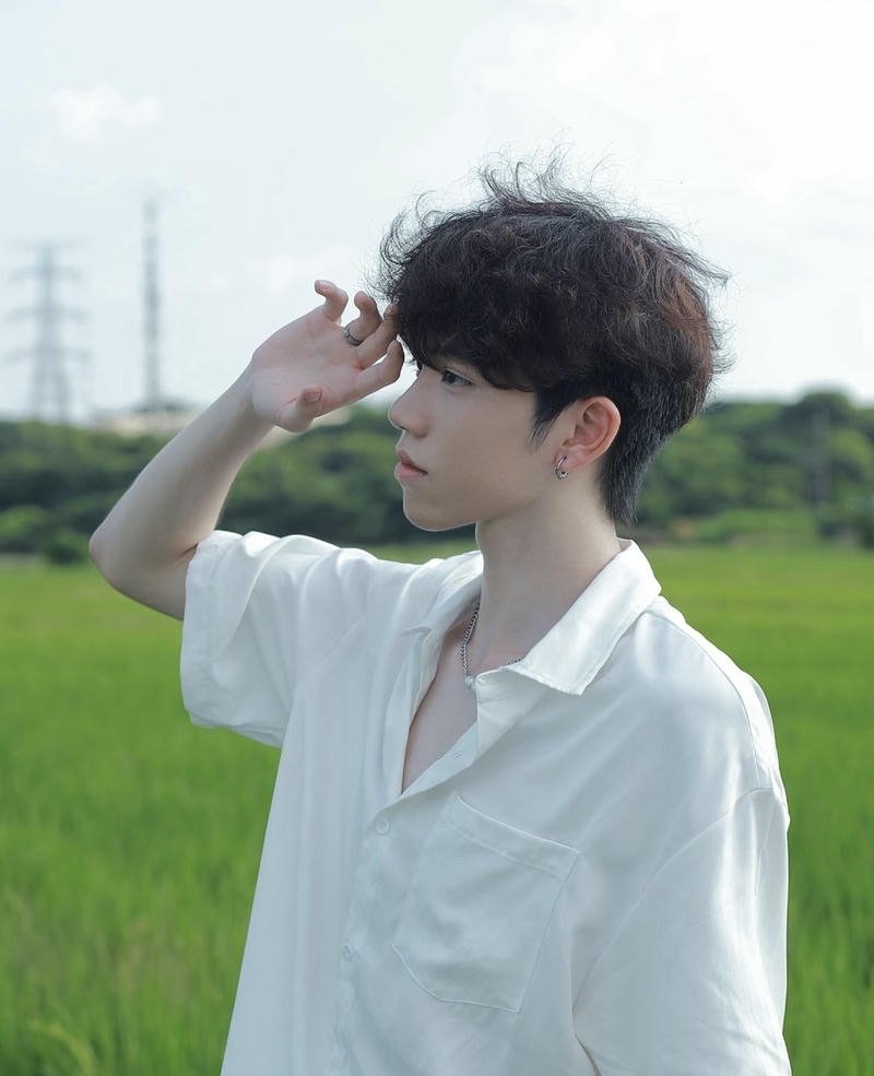 Ảnh trai đẹp 2k7 vẻ ngoài điển trai của nam sinh