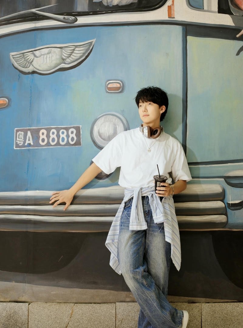 Ảnh trai đẹp 2k7 với gương mặt nam sinh cuốn hút