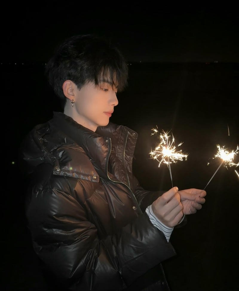 Ảnh trai đẹp 2k8 chàng trai phong cách năng động và trẻ trung