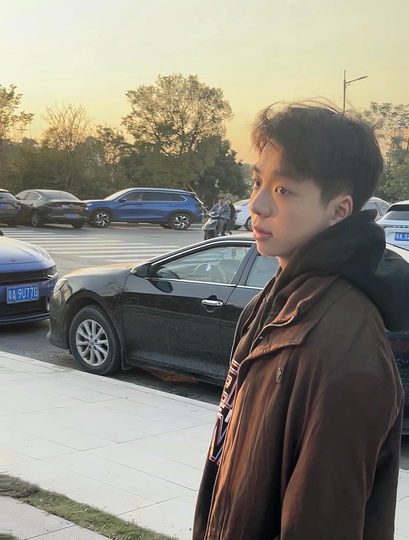 Ảnh trai đẹp K9 gương mặt trẻ với nét tự nhiên