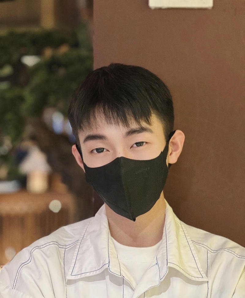 Ảnh trai đẹp đeo khẩu trang khuôn mặt che nửa phần dưới