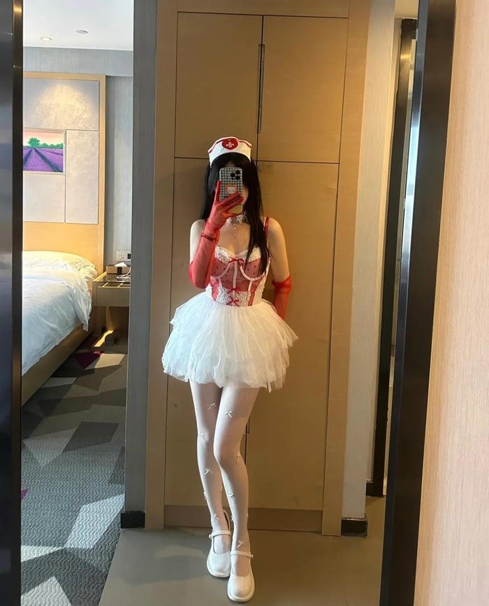 Bộ đồ y tá cosplay trong concept chụp ảnh đẹp