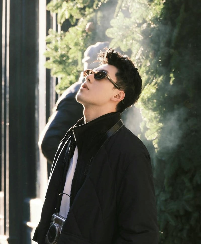 Bức ảnh trai đẹp gương mặt điển trai