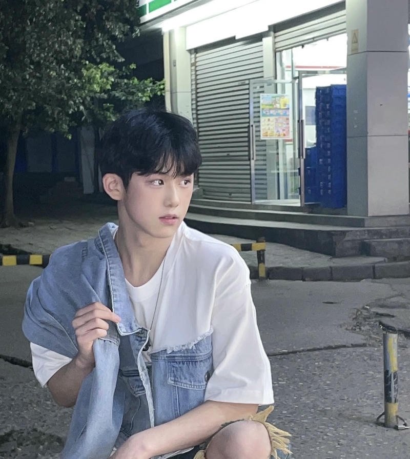 Cậu bạn tuổi teen nổi bật trong bộ ảnh trai đẹp 2k11