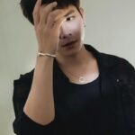 Chân dung Anh Tú Atus ánh sáng mềm nổi bật