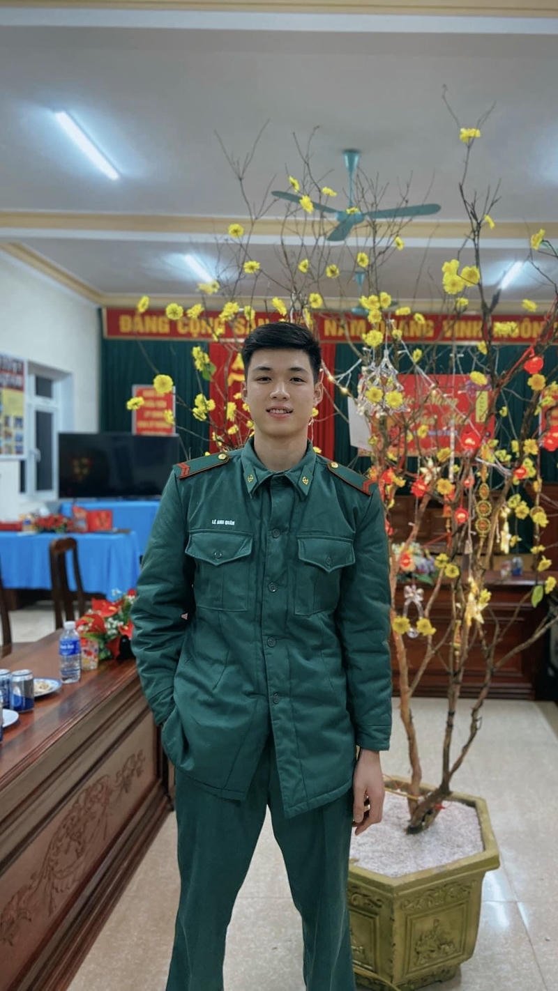 Chân dung ảnh bộ đội đẹp trai trong quân phục xanh