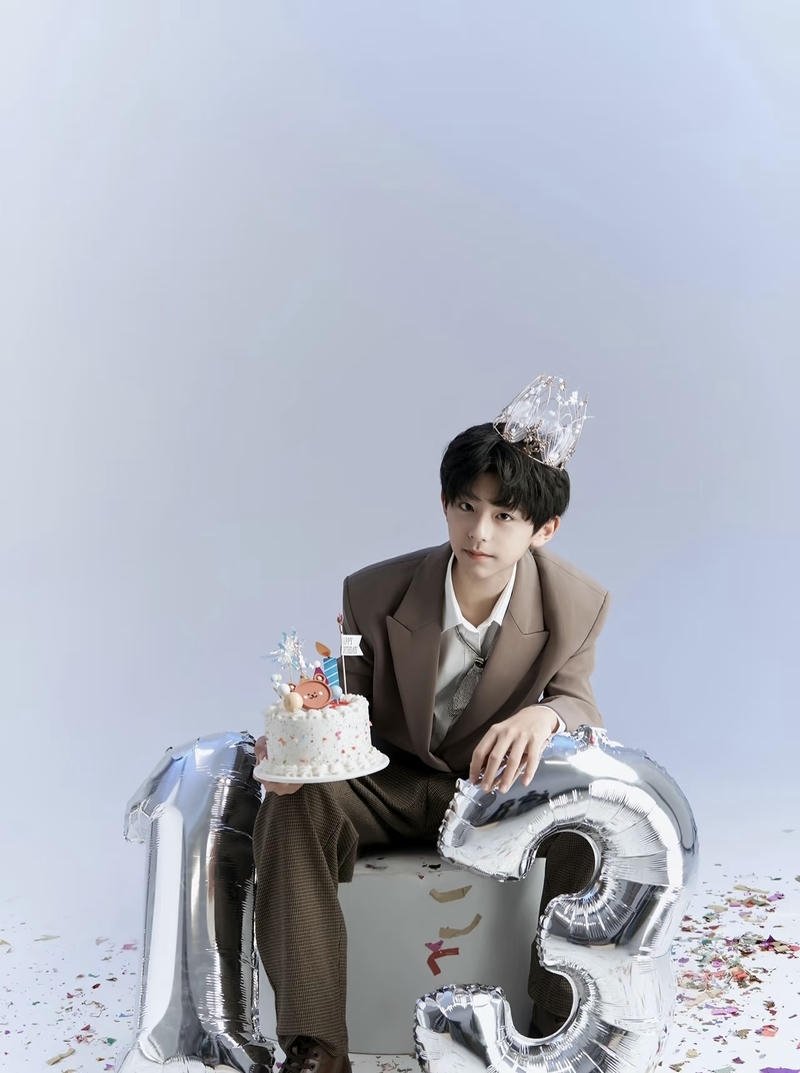 Chân dung nam sinh nhìn thẳng ống kính trong ảnh trai đẹp 2k13