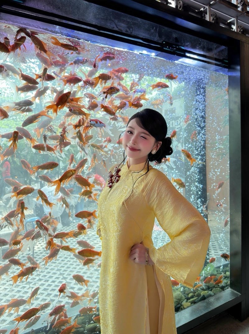 Cô gái Việt Nam với nét đẹp tự nhiên cuốn hút