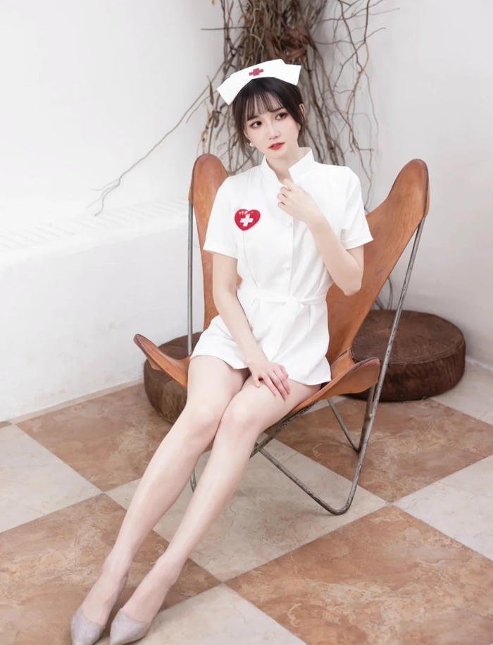 Cô nàng hóa thân nurse phong cách cosplay cực xinh