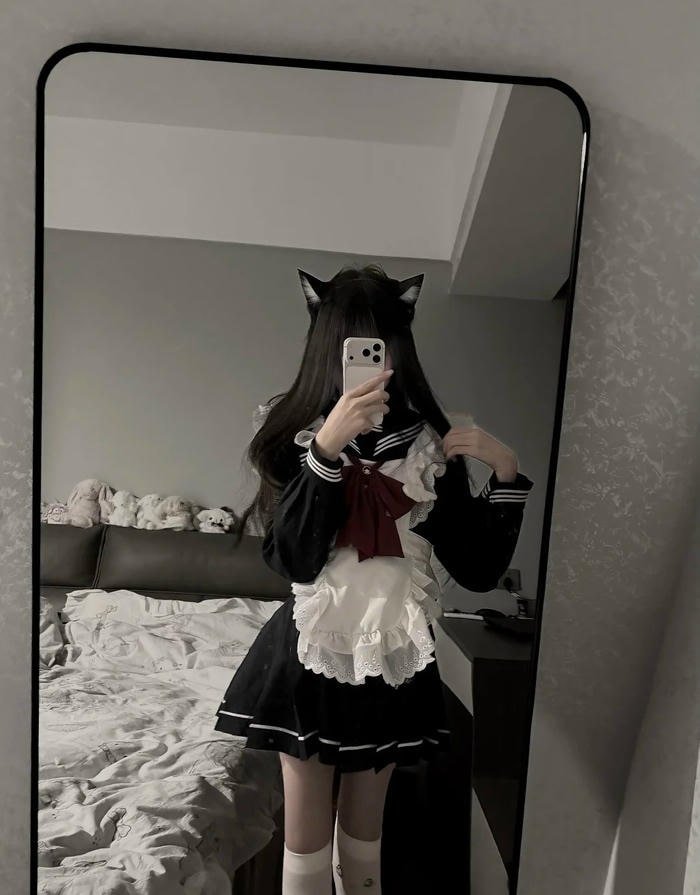 Cosplay hầu gái gợi cảm thiết kế cách điệu