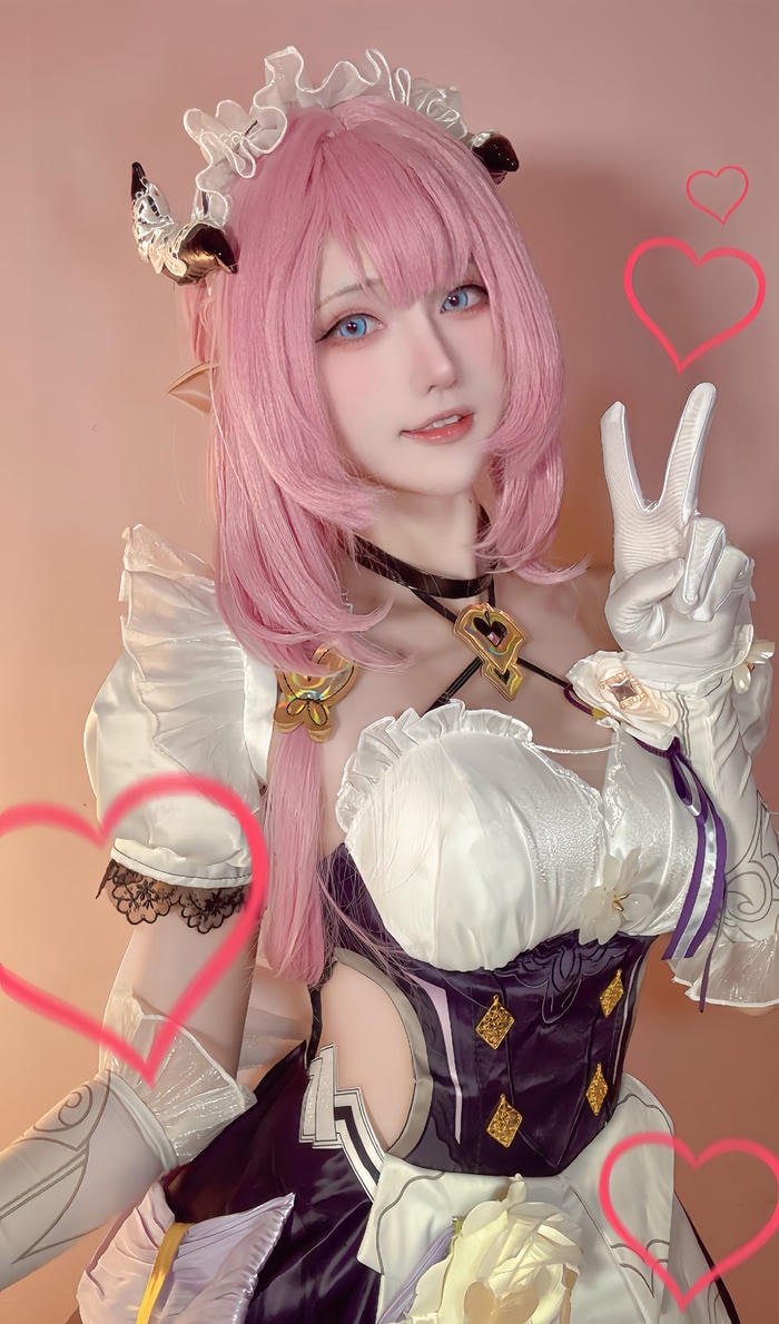 Cosplay hầu gái phong cách dễ thương tinh tế