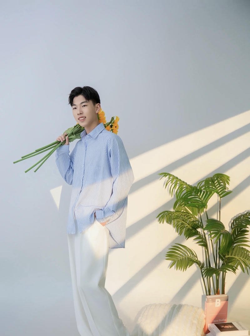 Dáng tự nhiên của nam sinh ngoài trời ảnh trai đẹp 2k10 đẹp