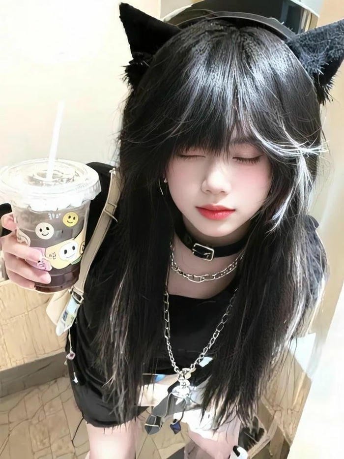 Gái cosplay mèo dễ thương với nụ cười ngọt ngào