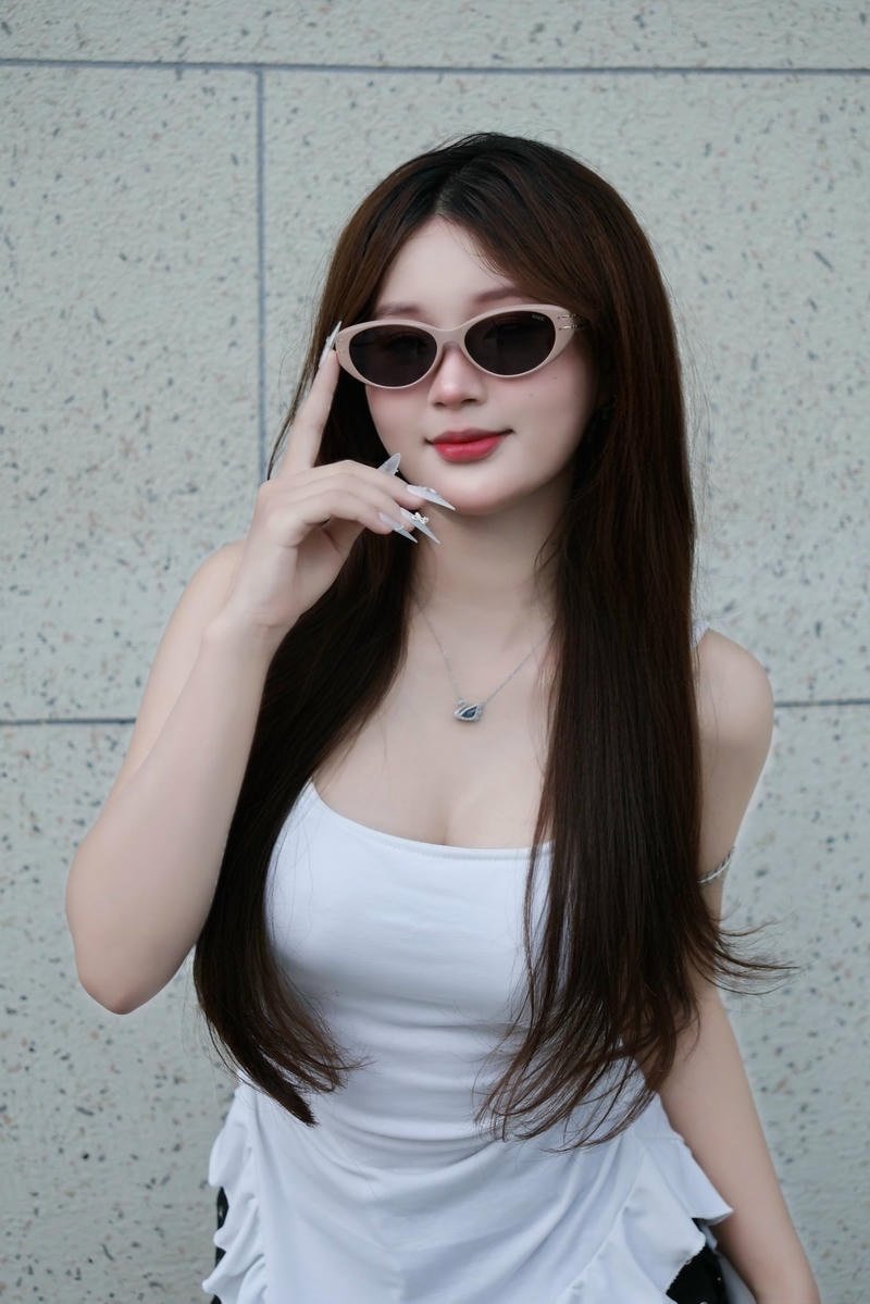 Gái xinh cực phẩm bộ ngực căng tròn