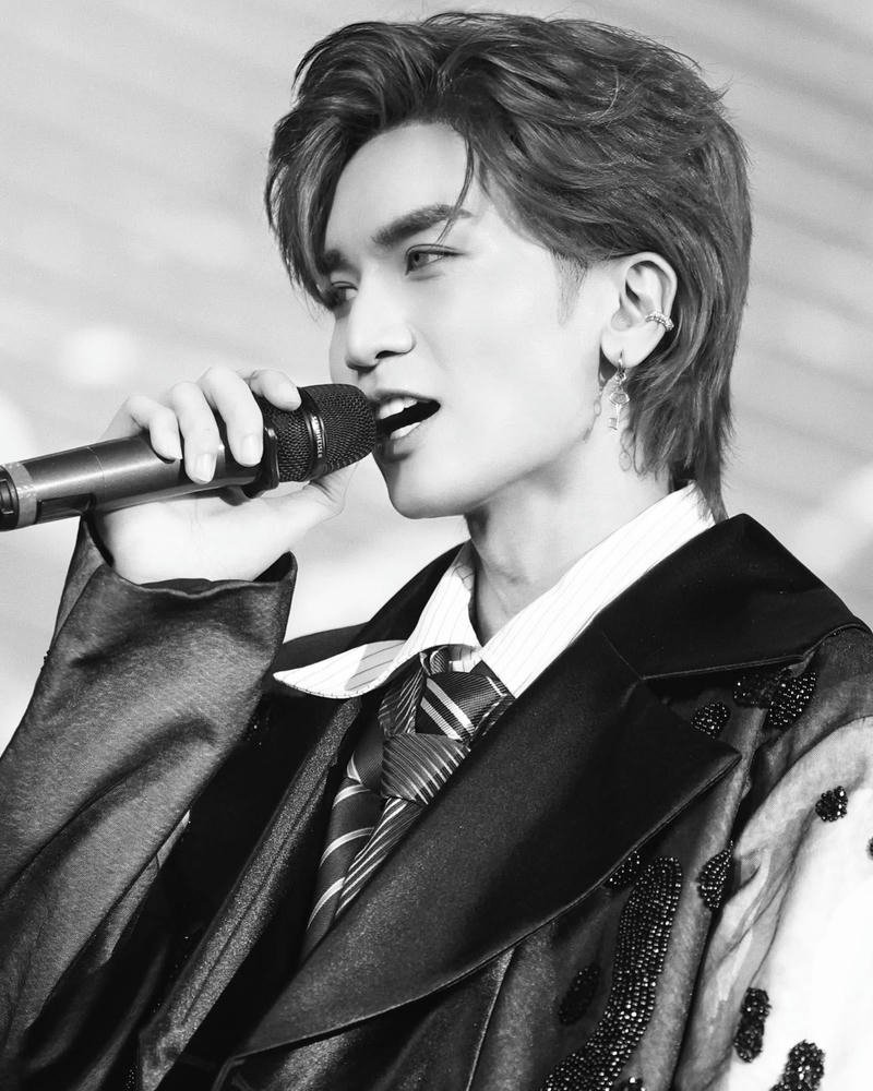 Góc chụp cận mặt thể hiện rõ BB Trần