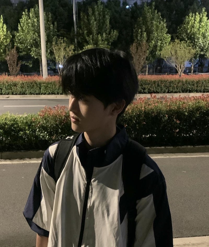 Góc nghiêng nam sinh trong ảnh trai đẹp 2k8