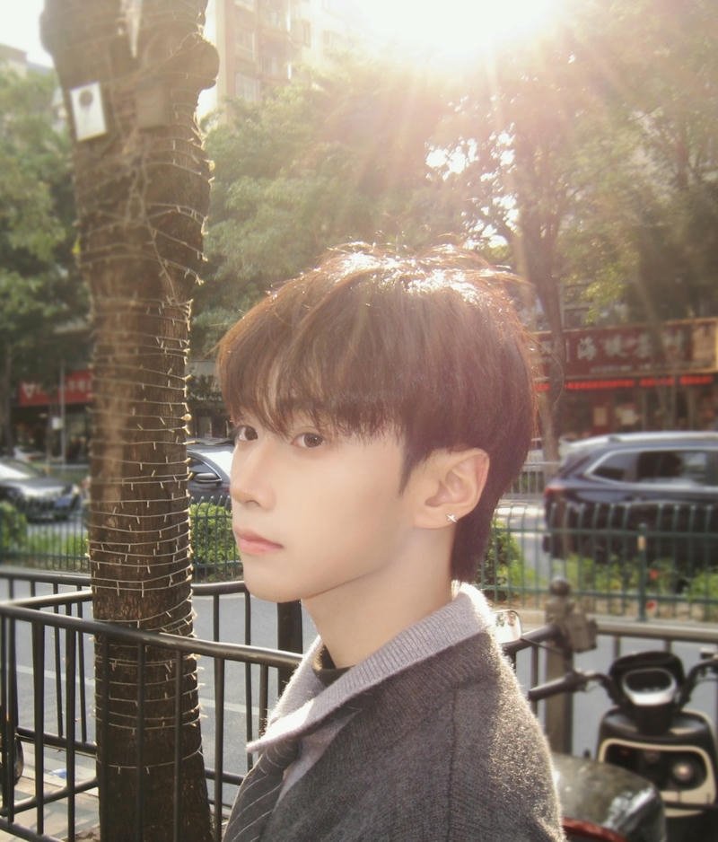 Gương mặt dưới ánh nắng tự nhiên ảnh trai đẹp 2k10 đẹp