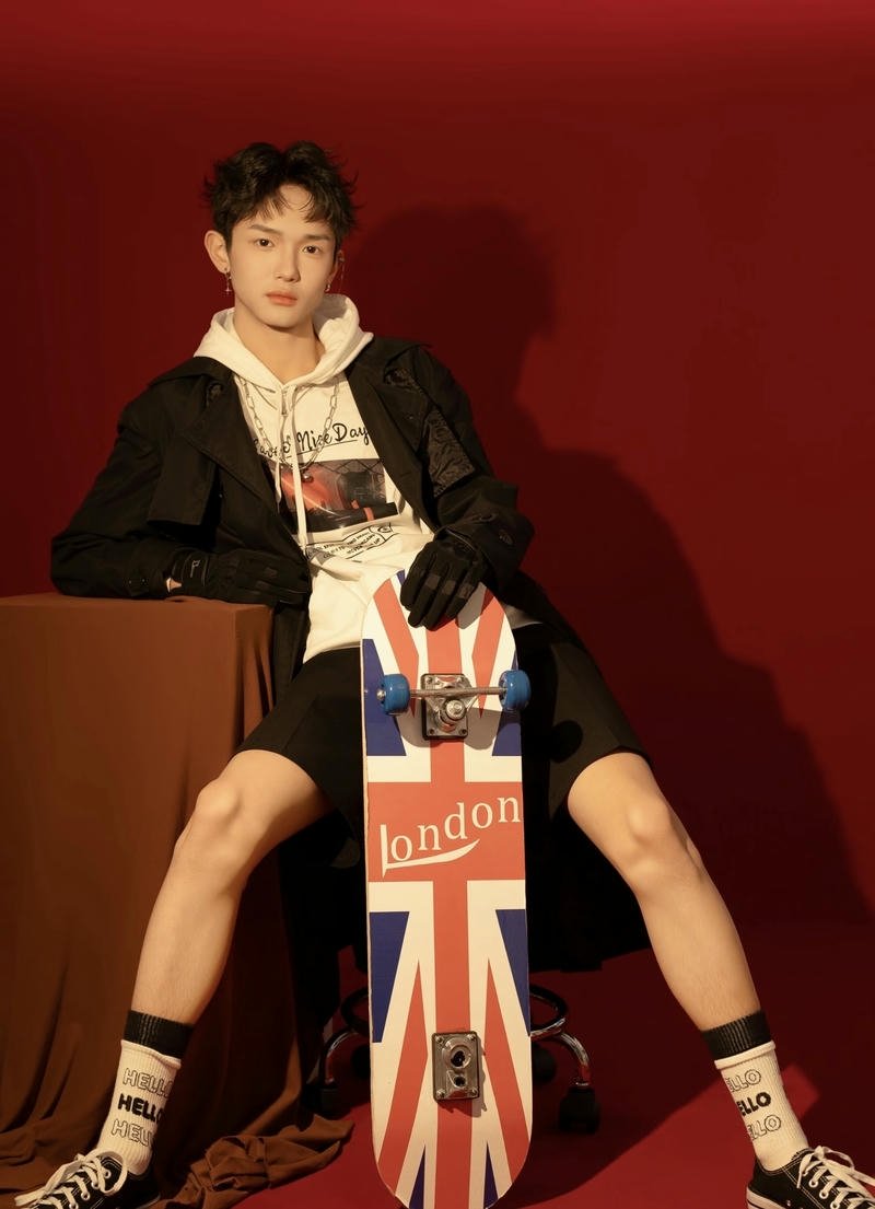 Gương mặt nam sinh ánh mắt nhẹ nhàng ảnh trai đẹp 2k10