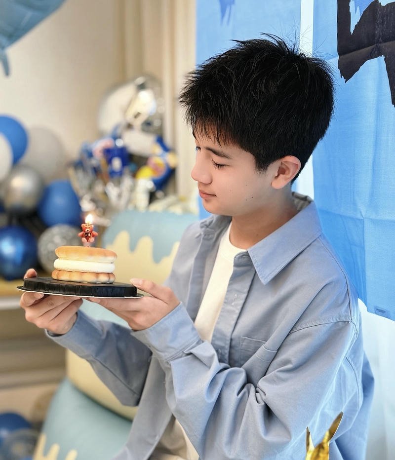 Gương mặt sáng và hiền của chàng trai nhiều người cực mê