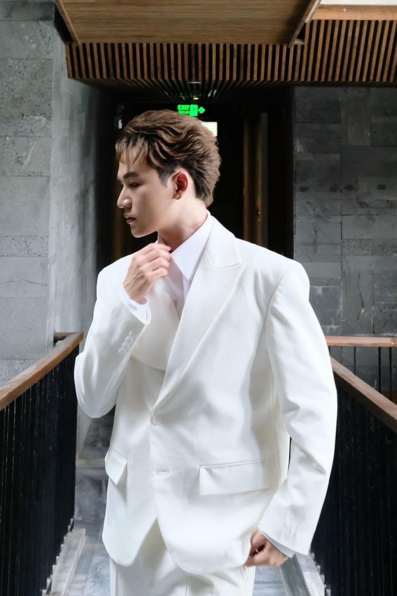 Hình ảnh Ali Hoàng Dương trong buổi chụp ảnh