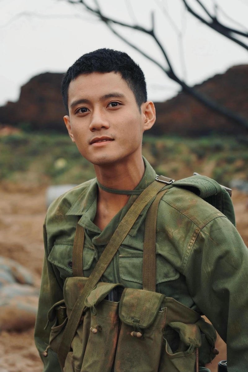 Hình ảnh bộ đội siêu cuốn hút giữa khung cảnh thao trường