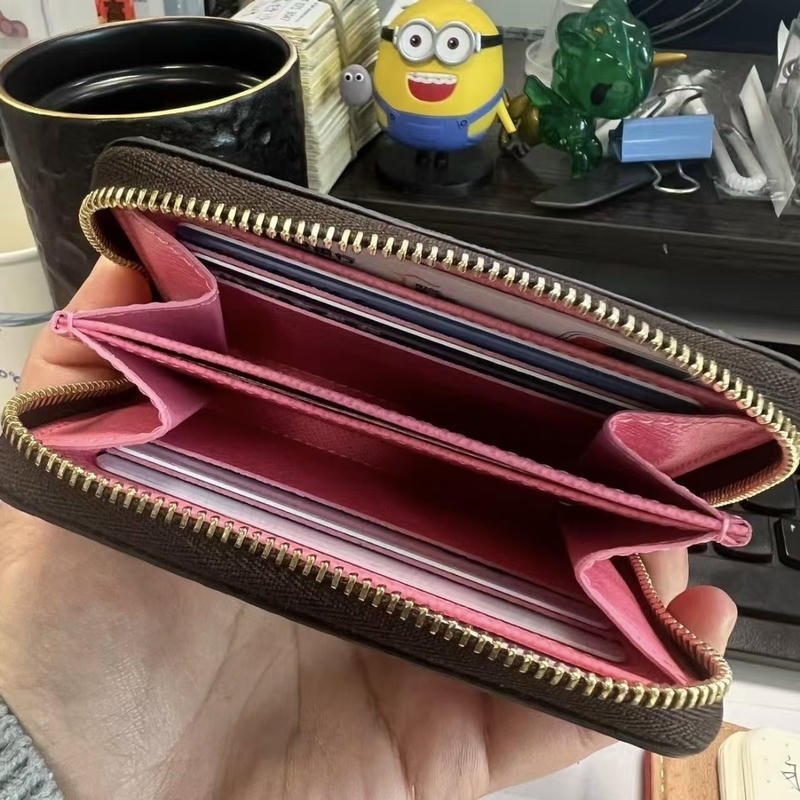 Hình ảnh đời thường chuyển hóa ví rỗng meme