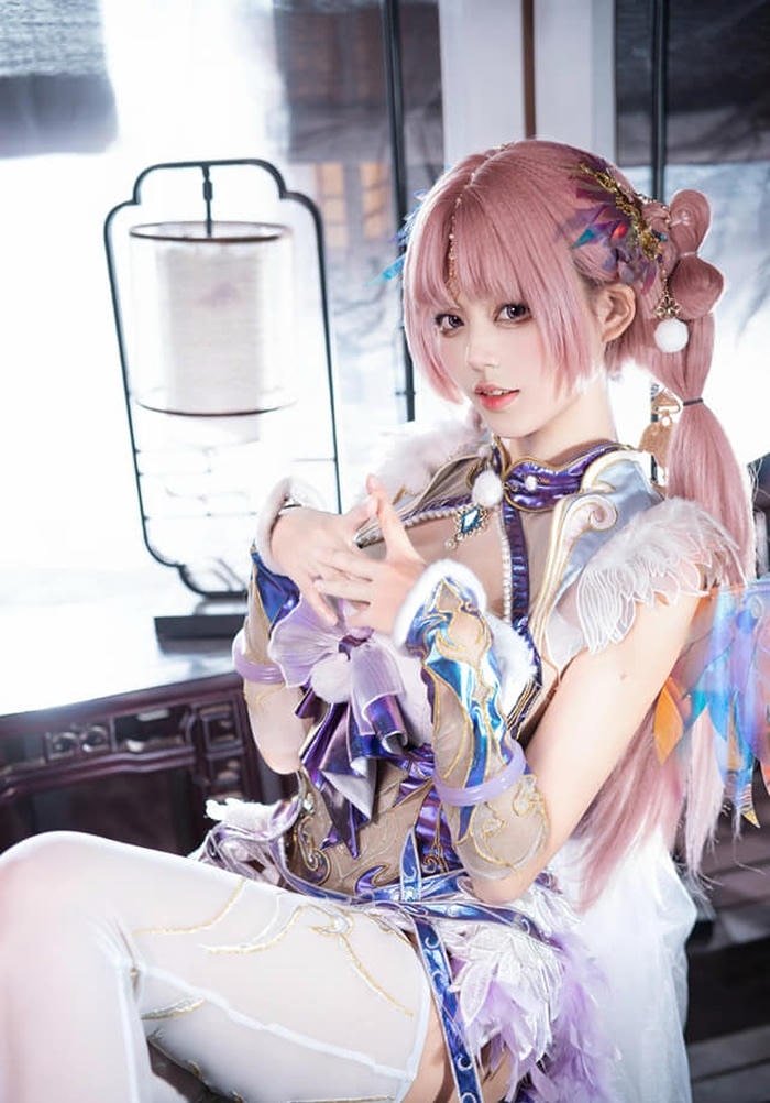 Hình ảnh gái xinh cosplay phong cách nhẹ nhàng