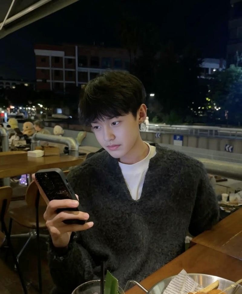 Hình ảnh trai Việt Nam rõ nét làm ảnh đại diện