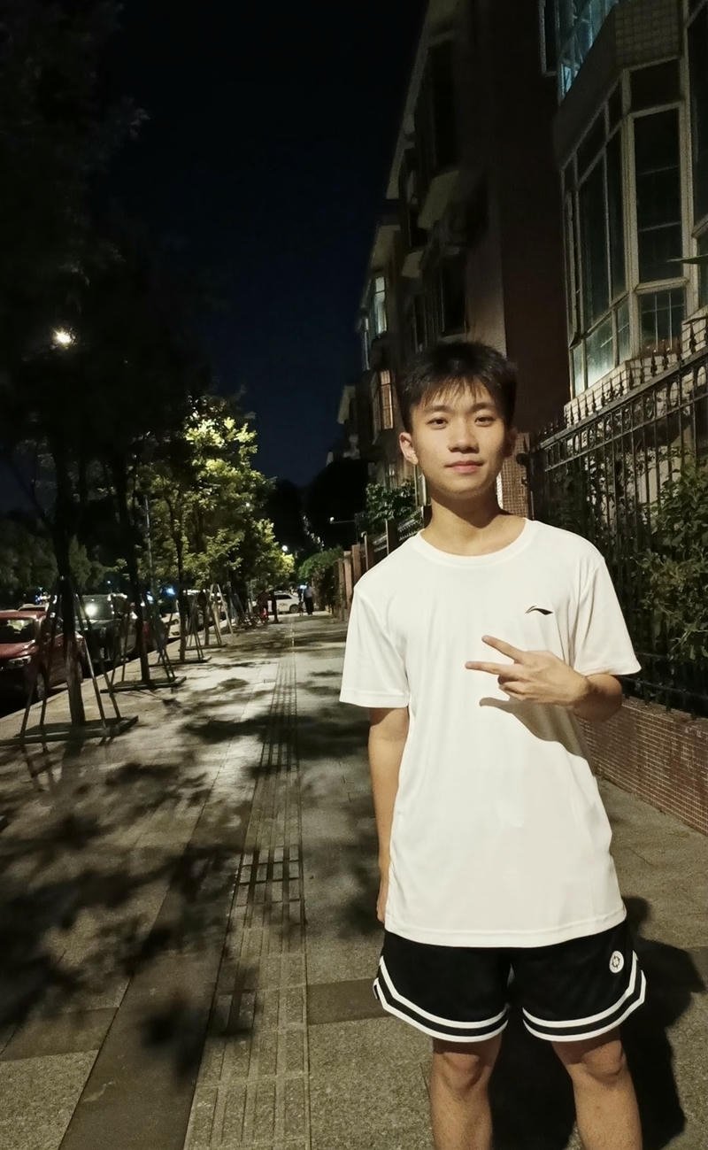 Hình ảnh trai đẹp 2k12 với thần thái nhẹ nhàng của nam sinh thế hệ mới