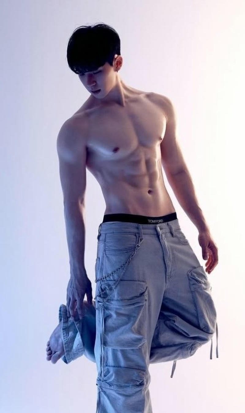 Hình ảnh trai đẹp 6 múi phong cách thể hình chuyên nghiệp